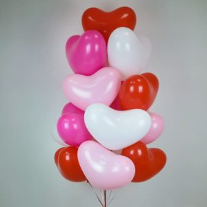 Композиция из шаров сердечки